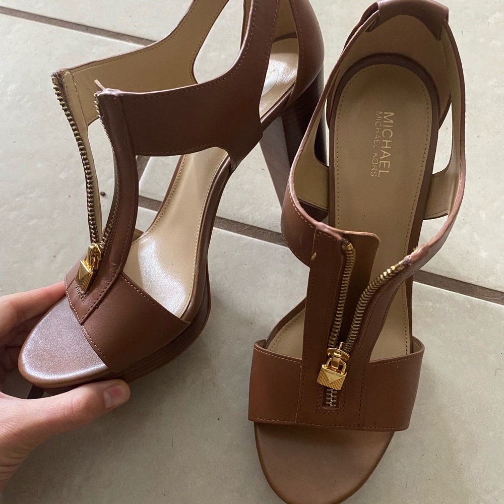 Michael Kors shoes sz9